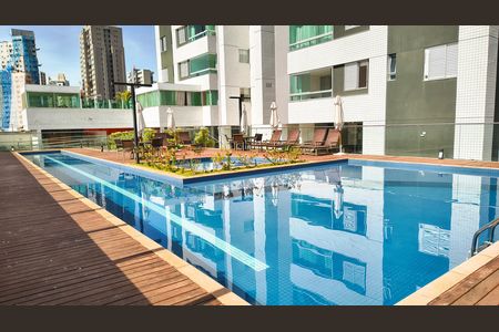 Apartamento para alugar com 160m², 3 quartos e 3 vagas Apartamento para alugar com 160m², 3 quartos e 3 vagasÁrea comum- Piscina