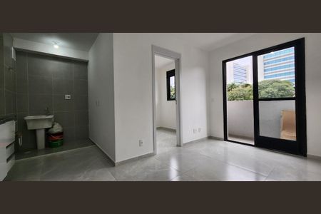 Foto 01 de apartamento para alugar com 2 quartos, 38m² em Jardim São Luís, São Paulo