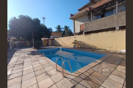 Casa para alugar com 200m², 2 quartos e 4 vagas Casa para alugar com 200m², 2 quartos e 4 vagasPiscina