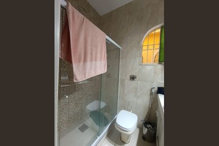 Casa para alugar com 200m², 2 quartos e 4 vagas Casa para alugar com 200m², 2 quartos e 4 vagasQuarto 1-Banheiro