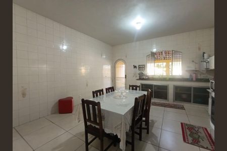 Casa para alugar com 200m², 2 quartos e 4 vagas Casa para alugar com 200m², 2 quartos e 4 vagasCozinha