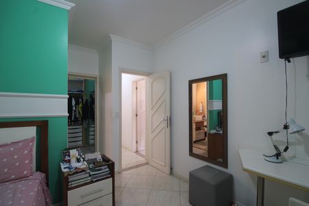 Casa de condomínio à venda com 200m², 3 quartos e 2 vagasSuíte 2