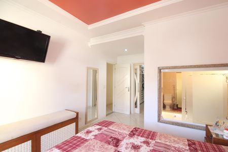 Casa de condomínio à venda com 200m², 3 quartos e 2 vagasSuíte 1