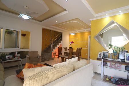Sala de casa de condomínio à venda com 3 quartos, 200m² em Freguesia (jacarepaguá), Rio de Janeiro