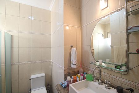 Casa de condomínio à venda com 200m², 3 quartos e 2 vagasBanheiro da suíte 2