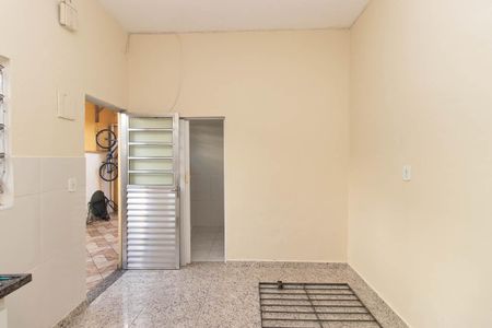 Cozinha de casa para alugar com 1 quarto, 40m² em Vila Sabrina, São Paulo