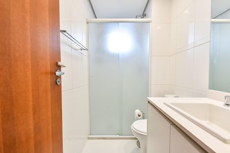 Apartamento para alugar com 91m², 4 quartos e 2 vagas Apartamento para alugar com 91m², 4 quartos e 2 vagasBanheiro da suíte
