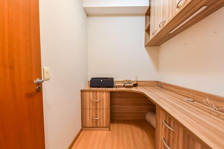 Apartamento para alugar com 91m², 4 quartos e 2 vagas Apartamento para alugar com 91m², 4 quartos e 2 vagasEscritório