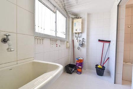 Apartamento para alugar com 91m², 4 quartos e 2 vagas Apartamento para alugar com 91m², 4 quartos e 2 vagasÁrea de serviço