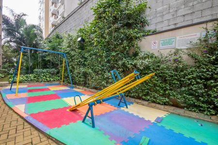Apartamento à venda com 52m², 2 quartos e 1 vaga Apartamento à venda com 52m², 2 quartos e 1 vagaÁrea comum - Playground