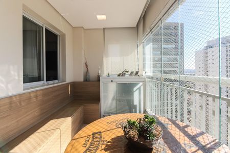 Apartamento à venda com 62m², 2 quartos e 1 vagaVaranda 