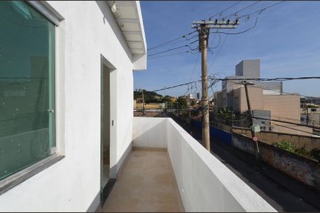 Apartamento à venda com 64m², 2 quartos e sem vaga Apartamento à venda com 64m², 2 quartos e sem vagaVaranda