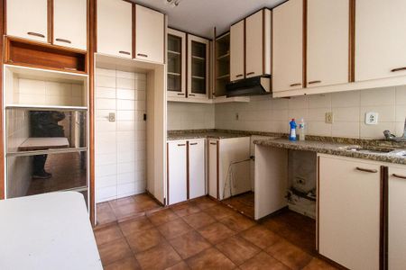 Casa para alugar com 200m², 3 quartos e 1 vagaCozinha - Armários