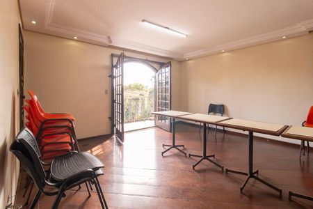 Casa para alugar com 200m², 3 quartos e 1 vagaÁrea comum