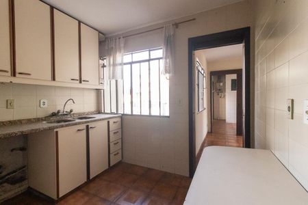 Casa para alugar com 200m², 3 quartos e 1 vagaCozinha - Armários