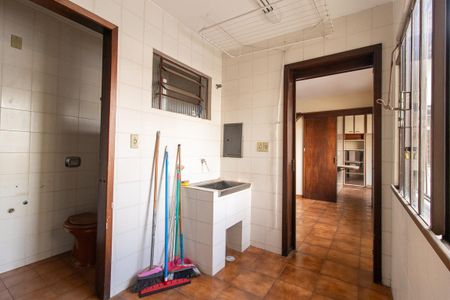 Casa para alugar com 200m², 3 quartos e 1 vagaÁrea de Serviço