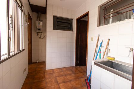 Casa para alugar com 200m², 3 quartos e 1 vagaÁrea de Serviço