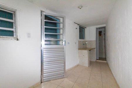 Kitnet de casa para alugar com 1 quarto, 35m² em Cidade Patriarca, São Paulo