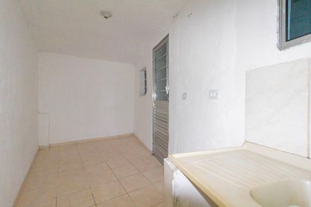 Kitnet de casa para alugar com 1 quarto, 35m² em Cidade Patriarca, São Paulo