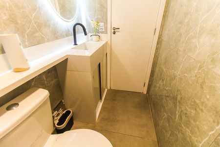 Apartamento à venda com 33m², 2 quartos e sem vaga Apartamento à venda com 33m², 2 quartos e sem vagaBanheiro