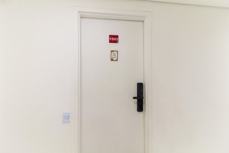 Apartamento à venda com 33m², 2 quartos e sem vaga Apartamento à venda com 33m², 2 quartos e sem vagaPorta