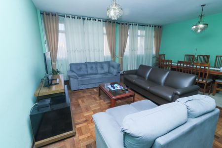 Apartamento à venda com 160m², 3 quartos e 1 vaga Apartamento à venda com 160m², 3 quartos e 1 vagaSala