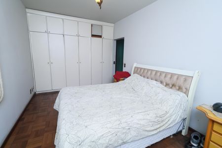 Apartamento à venda com 160m², 3 quartos e 1 vaga Apartamento à venda com 160m², 3 quartos e 1 vagaSuíte