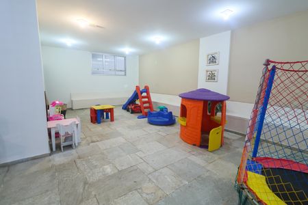 Apartamento à venda com 160m², 3 quartos e 1 vaga Apartamento à venda com 160m², 3 quartos e 1 vagaBrinquedoteca