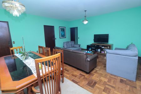 Apartamento à venda com 160m², 3 quartos e 1 vaga Apartamento à venda com 160m², 3 quartos e 1 vagaSala de Jantar