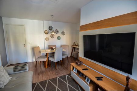 Apartamento à venda com 68m², 2 quartos e 1 vagaSala