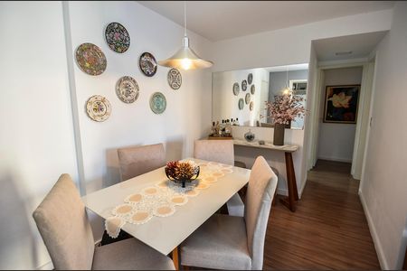 Apartamento à venda com 68m², 2 quartos e 1 vagaSala