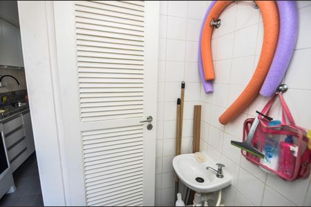 Apartamento à venda com 68m², 2 quartos e 1 vagaBanheiro de Serviço