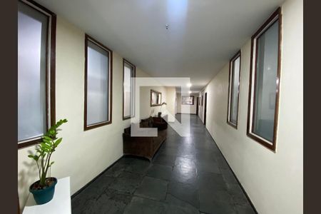 Apartamento à venda com 68m², 2 quartos e 1 vagaHall