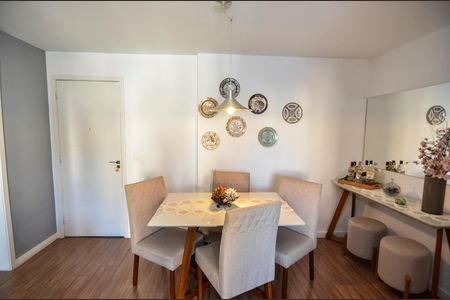 Apartamento à venda com 68m², 2 quartos e 1 vagaSala