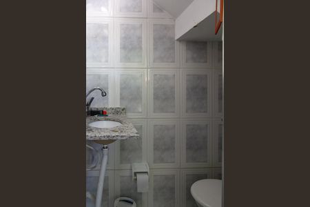 Casa para alugar com 300m², 4 quartos e 2 vagasLavabo