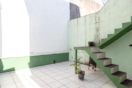 Casa para alugar com 300m², 4 quartos e 2 vagasQuintal