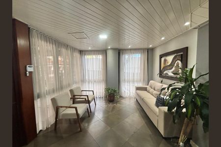 Apartamento para alugar com 68m², 2 quartos e 1 vaga