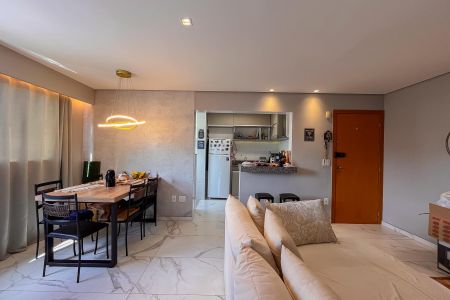 Apartamento à venda com 2 quartos, 68m² em Dom Joaquim, Belo Horizonte