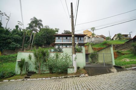 Casa de condomínio para alugar com 149m², 2 quartos e 4 vagas Casa de condomínio para alugar com 149m², 2 quartos e 4 vagasFachada