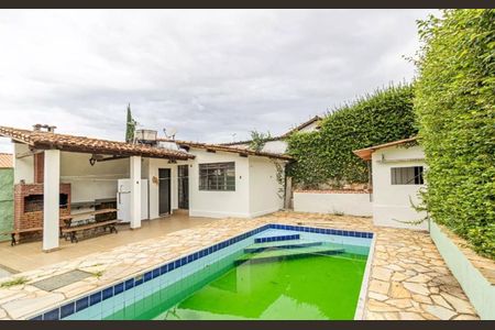 Casa para alugar com 120m², 3 quartos e 4 vagasÁrea externa