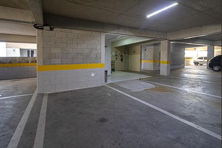 garagem_3 de apartamento para alugar com 2 quartos, 41m² em Jardim Santa Emilia, São Paulo