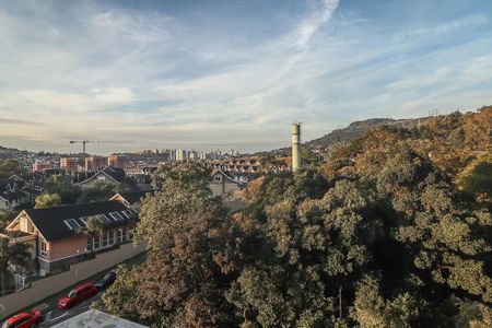 Vista da sala de apartamento para alugar com 2 quartos, 75m² em Jardim Carvalho, Porto Alegre