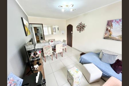 Sala de casa à venda com 4 quartos, 150m² em Vila Vitorio Mazzei, São Paulo