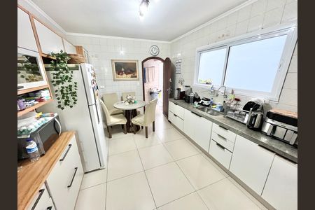 Cozinha de casa à venda com 4 quartos, 150m² em Vila Vitorio Mazzei, São Paulo