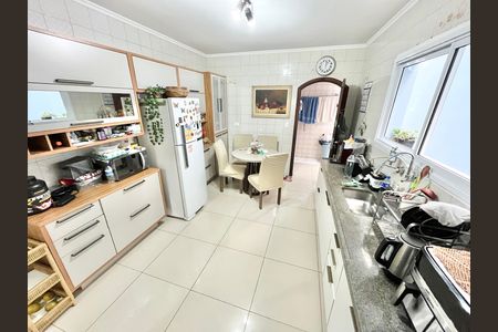 Cozinha de casa à venda com 4 quartos, 150m² em Vila Vitorio Mazzei, São Paulo
