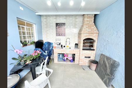 Quintal de casa à venda com 4 quartos, 150m² em Vila Vitorio Mazzei, São Paulo