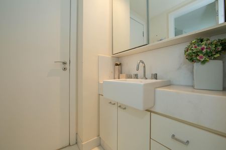 Apartamento para alugar com 200m², 4 quartos e 4 vagasBANHEIRO2