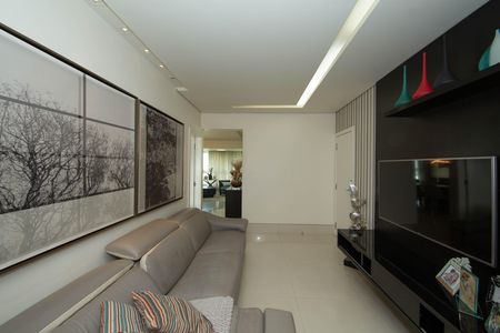 SALA de apartamento para alugar com 4 quartos, 200m² em Belvedere, Belo Horizonte