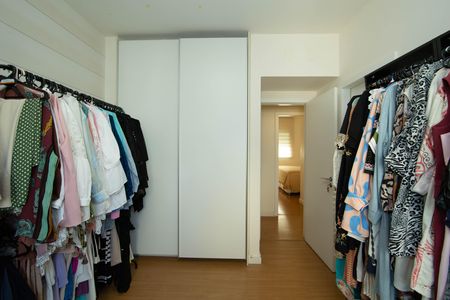 Apartamento para alugar com 200m², 4 quartos e 4 vagasQUARTO4