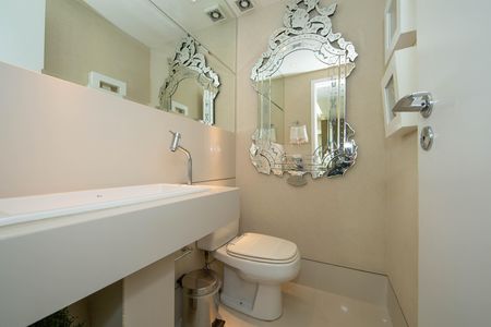 Apartamento para alugar com 200m², 4 quartos e 4 vagasBANHEIRO1